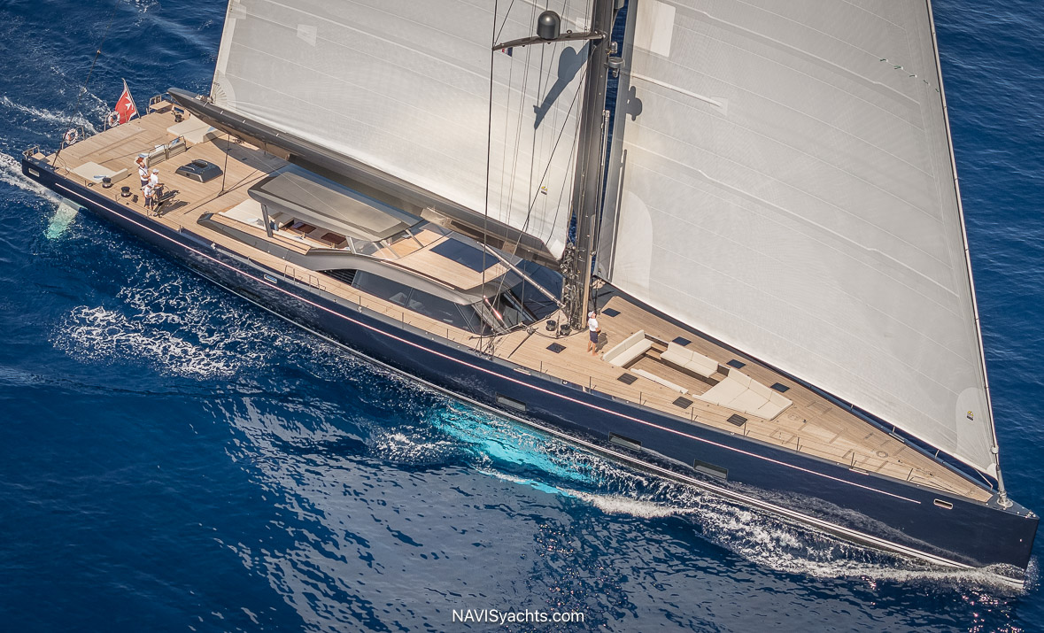 Royal Huisman’s S/Y Nilaya, a 47m Panamax sloop blending cutting-edge performance with refined luxury on the open sea.