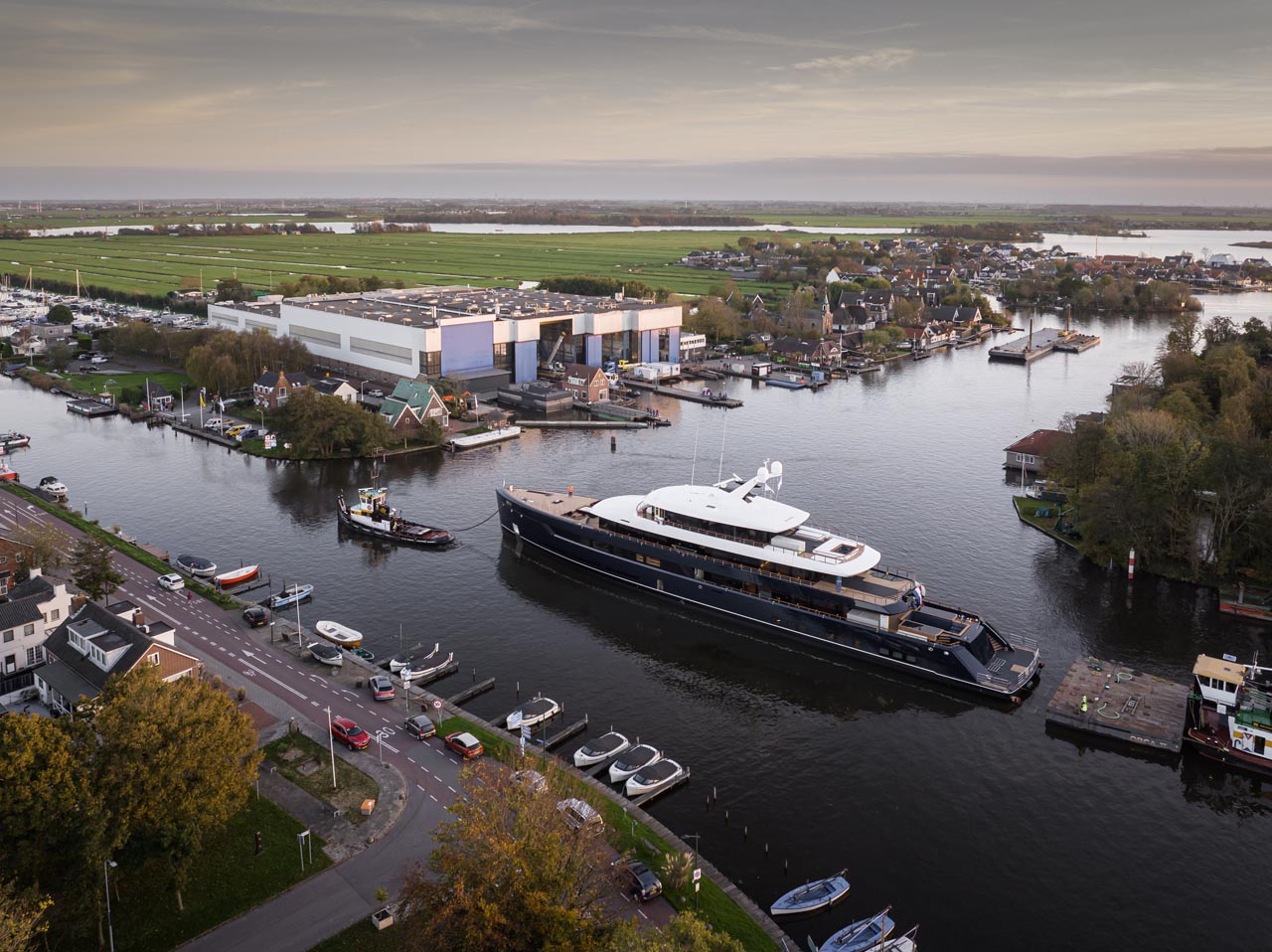 Feadship ONE launched 17