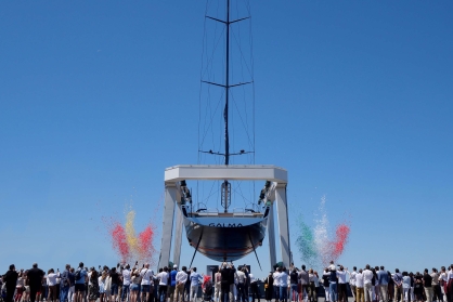 Launch of the Wallywind110: 